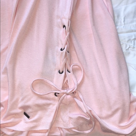 hollister casual tee - Picture 3 of 3